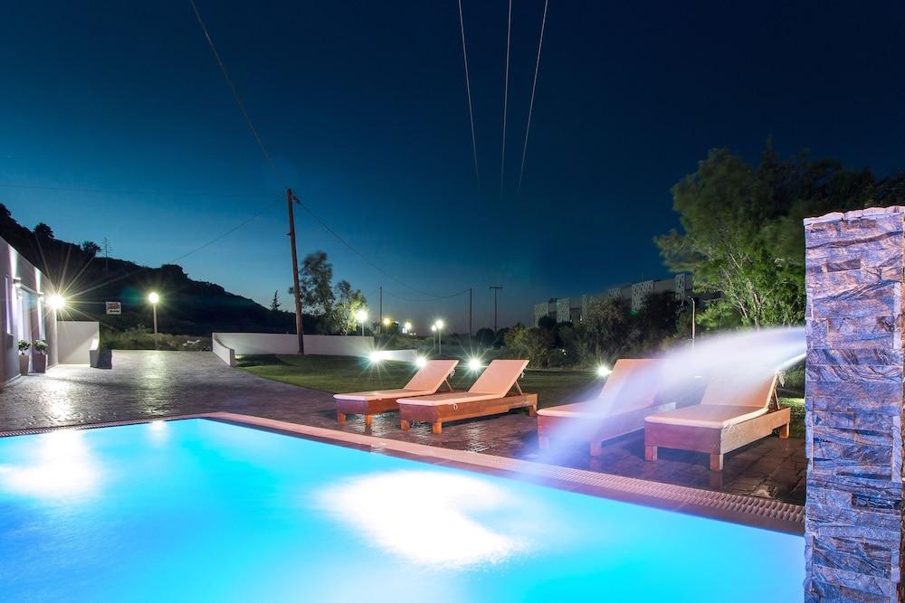 Essential Summer (Adults Only) Φαληράκι Εξωτερικό φωτογραφία